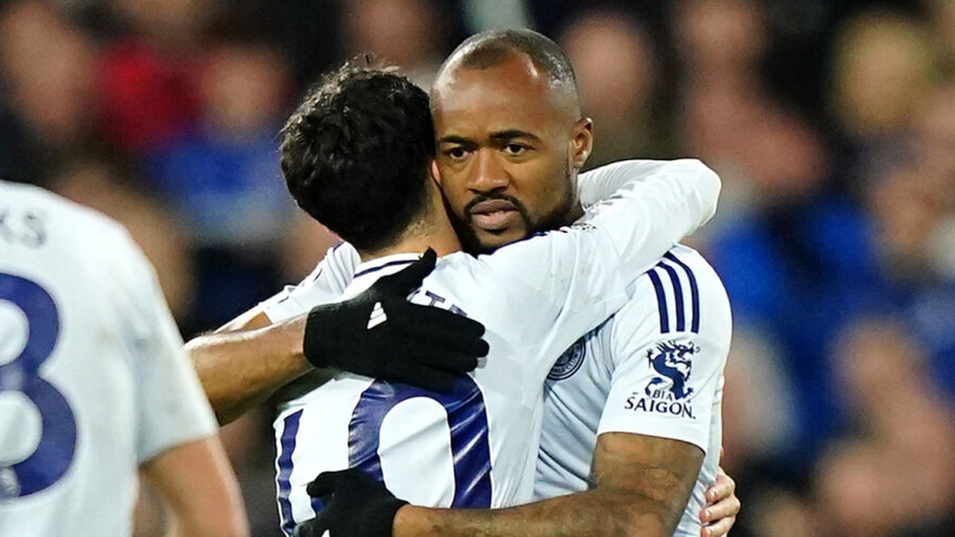 Ayew breaks Ipswich hearts after Phillips sees red