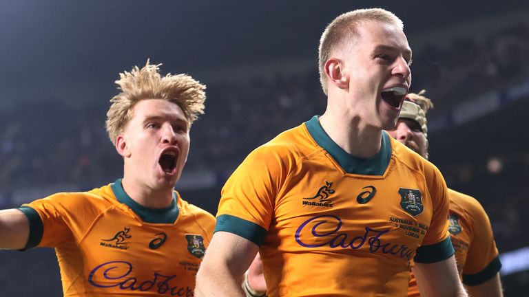 Max Jorgensen scored a dramatic late try to give Australia a narrow victory over England at Twickenham 