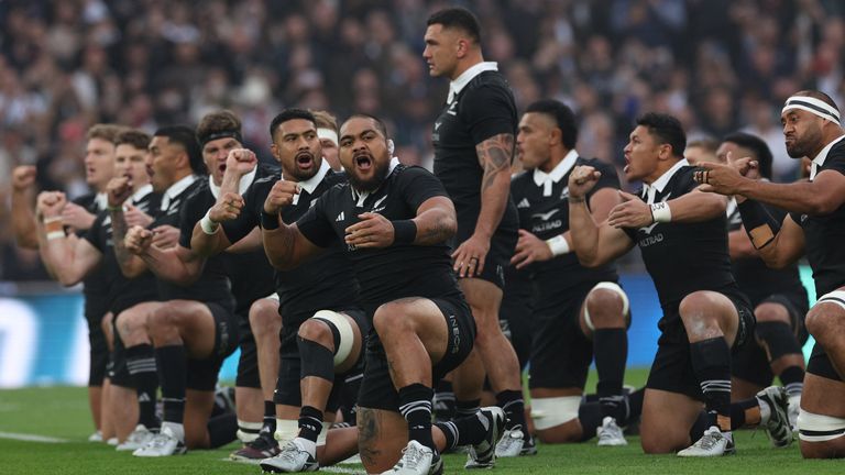 England 22-24 New Zealand: All Blacks edge thriller in dramatic Twickenham finale