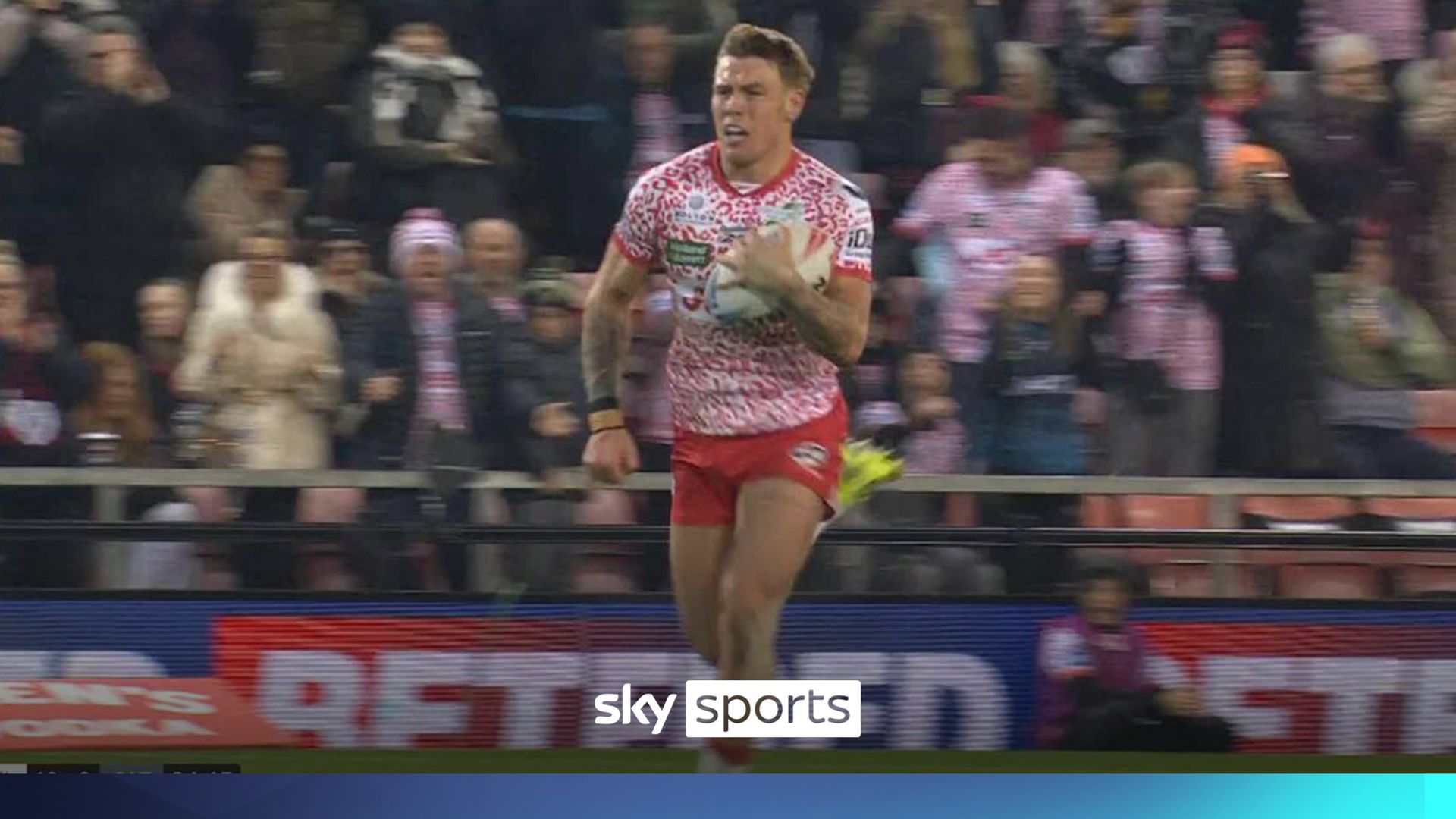 'Nobody can stop him!' | Brand runs full length of pitch to score Leigh try