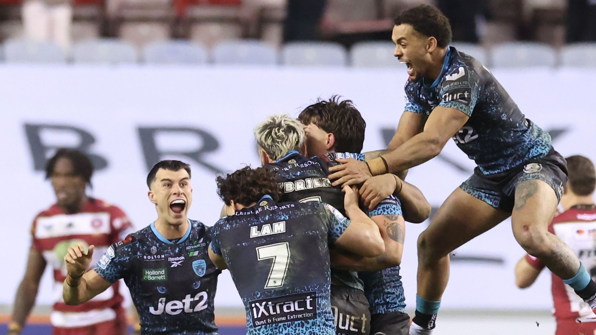 Leigh down Wigan with golden-point drop goal in historic Super League opener