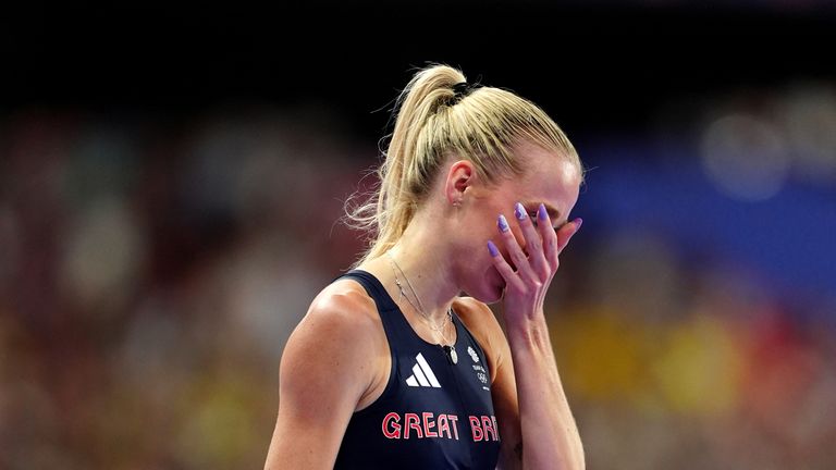 Olympic champion Keely Hodgkinson has been forced to pull out of a record attempt after picking up a hamstring injury