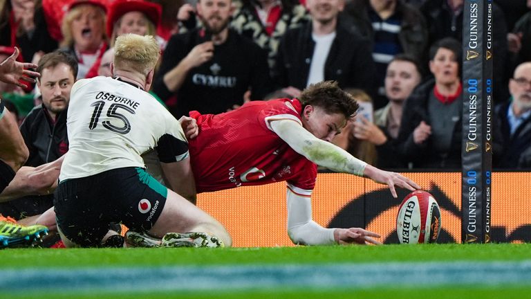 Debutant Wales wing Ellis Mee was so close to scoring a try with seven minutes to play for the hosts 