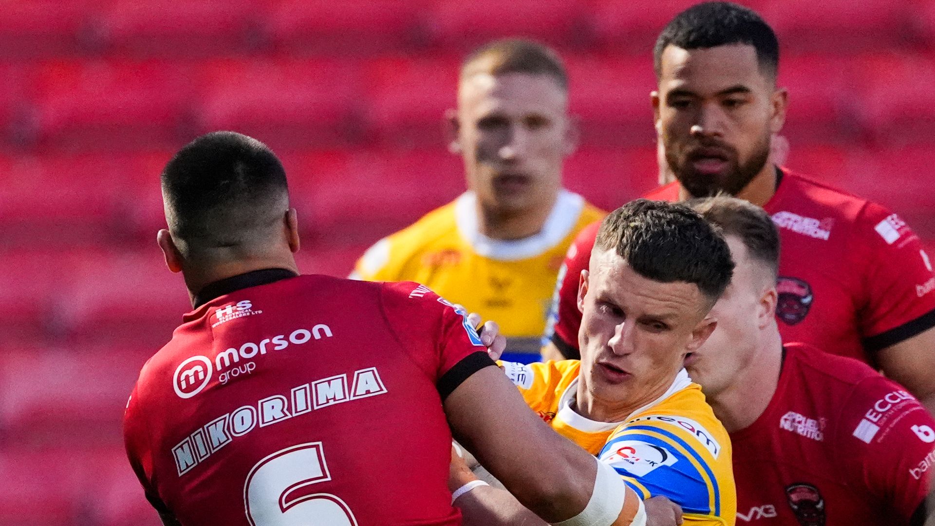 Salford Red Devils vs Leeds Rhinos latest score