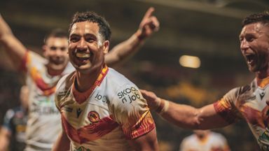 Reimis Smith scored the match winner in Golden Point as Catalans Dragons broke Wakefield Trinity hearts 