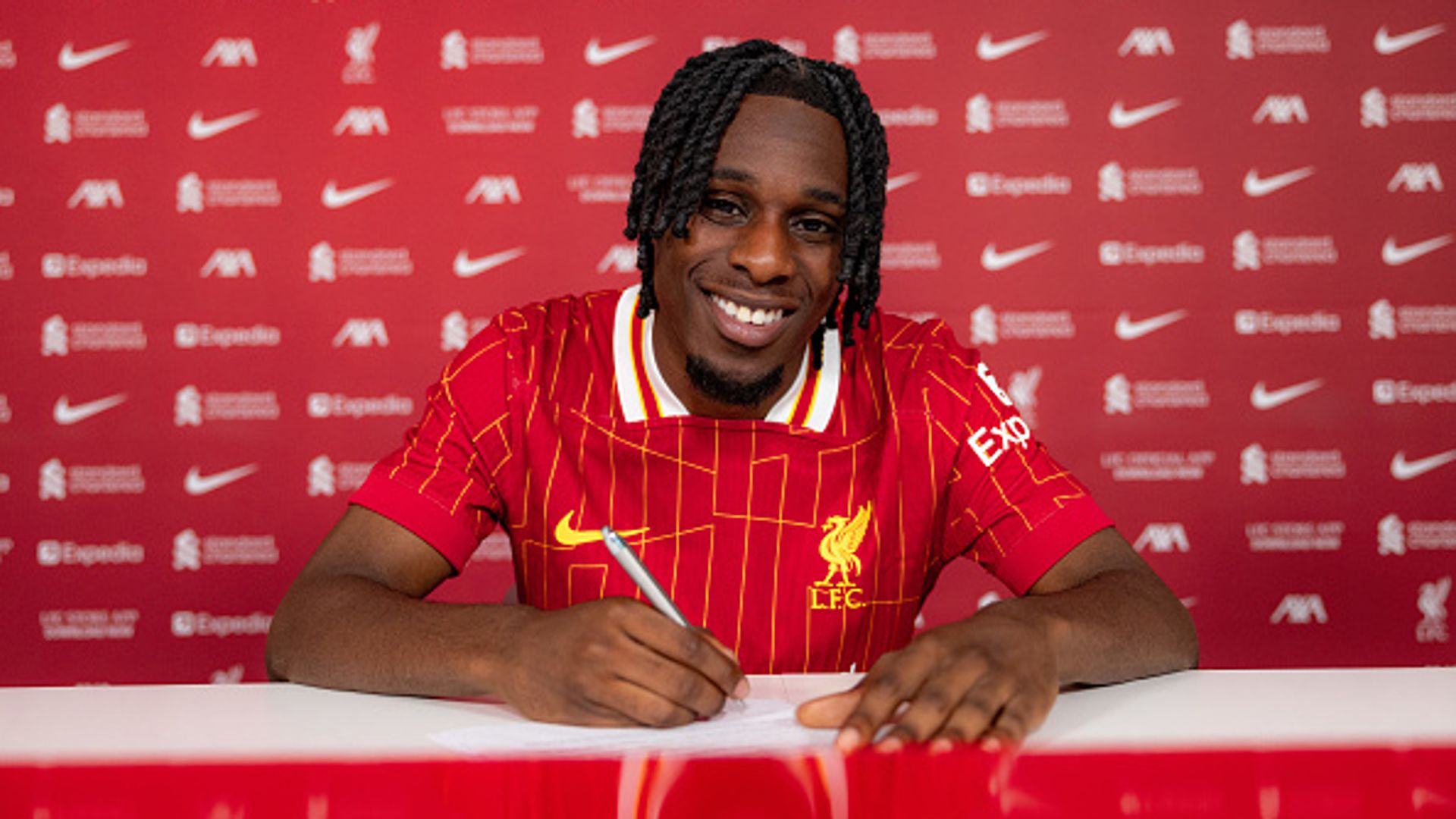 Liverpool confirm deal to sign Frimpong 