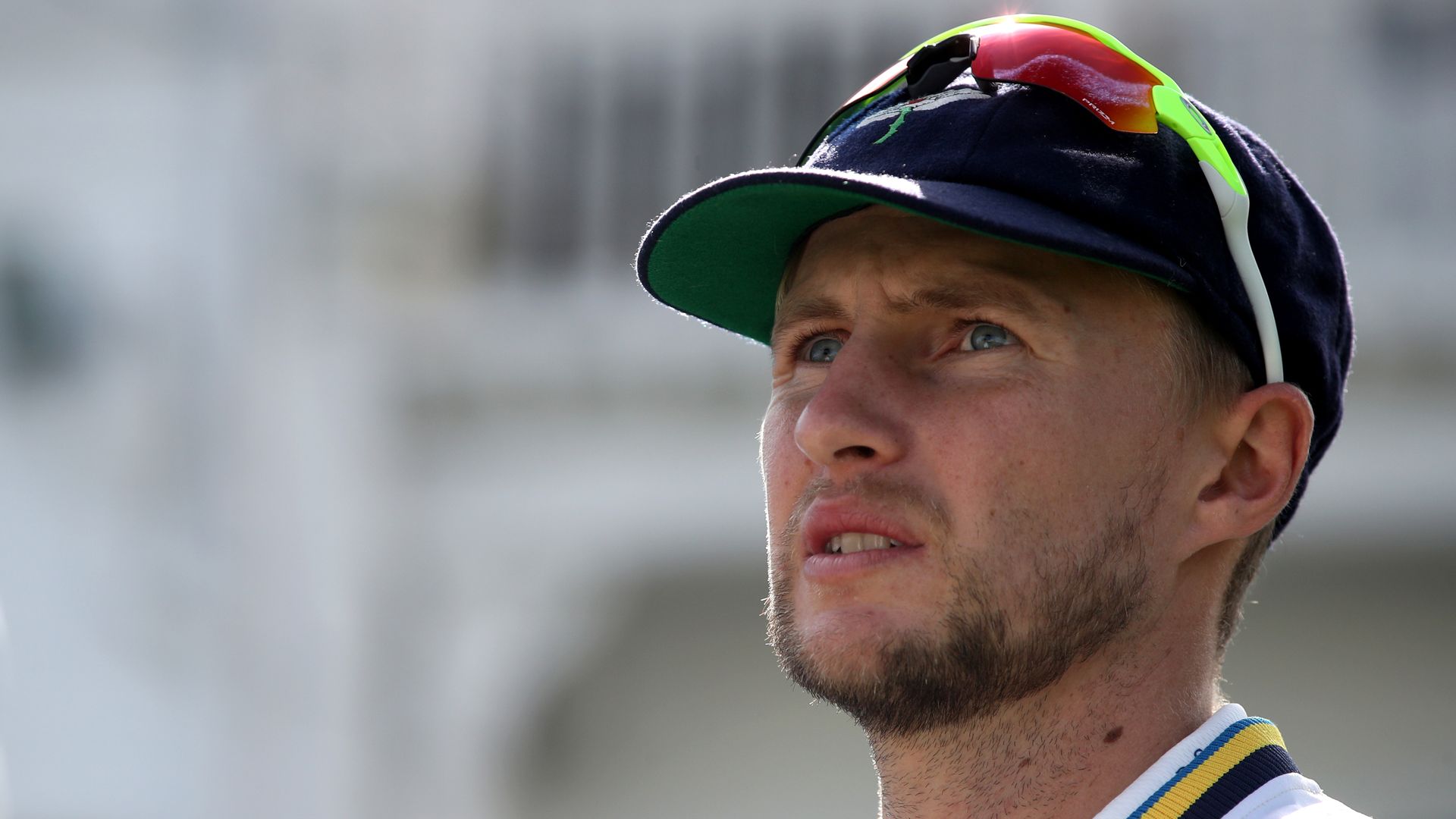 England stars Root and Crawley stutter with bat in Championship action