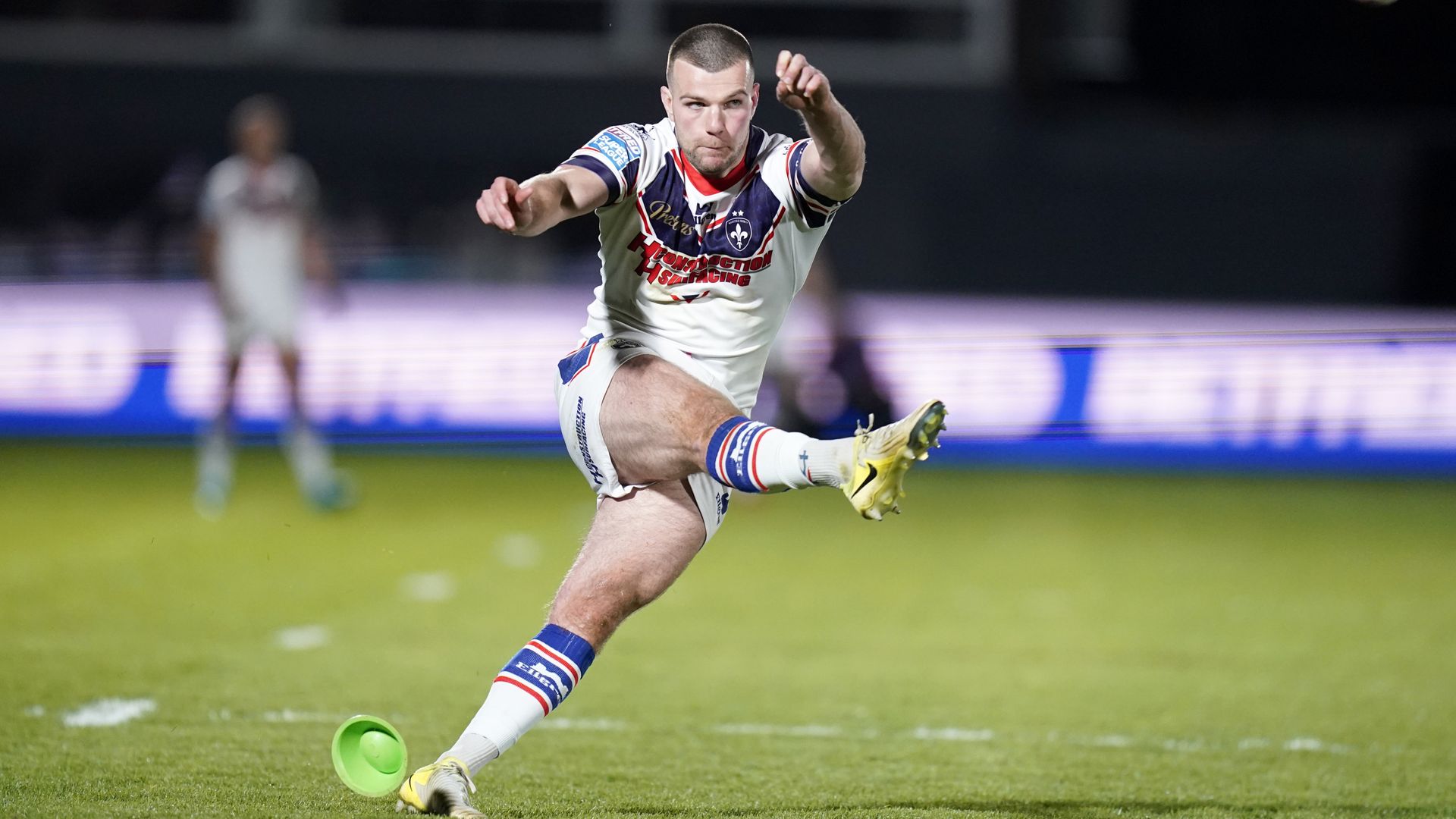 Wakefield hammer Salford to equal biggest Super League win
