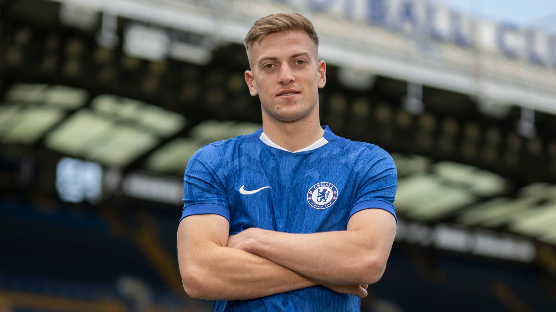'I want to win trophies' - Chelsea complete £30m deal for Delap