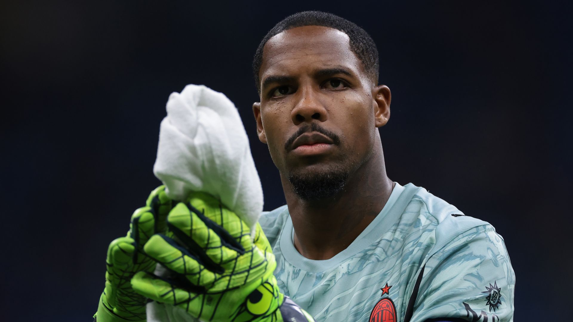 Chelsea walk away from deal to sign goalkeeper Maignan