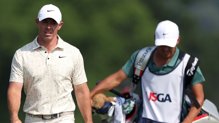 Rory McIlroy suffered an expensive finish to his opening round at the US Open 