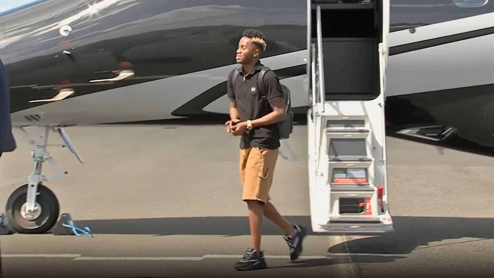 'It's not just survival' | Le Bris sets Sunderland aims as Adingra arrives for medical 
