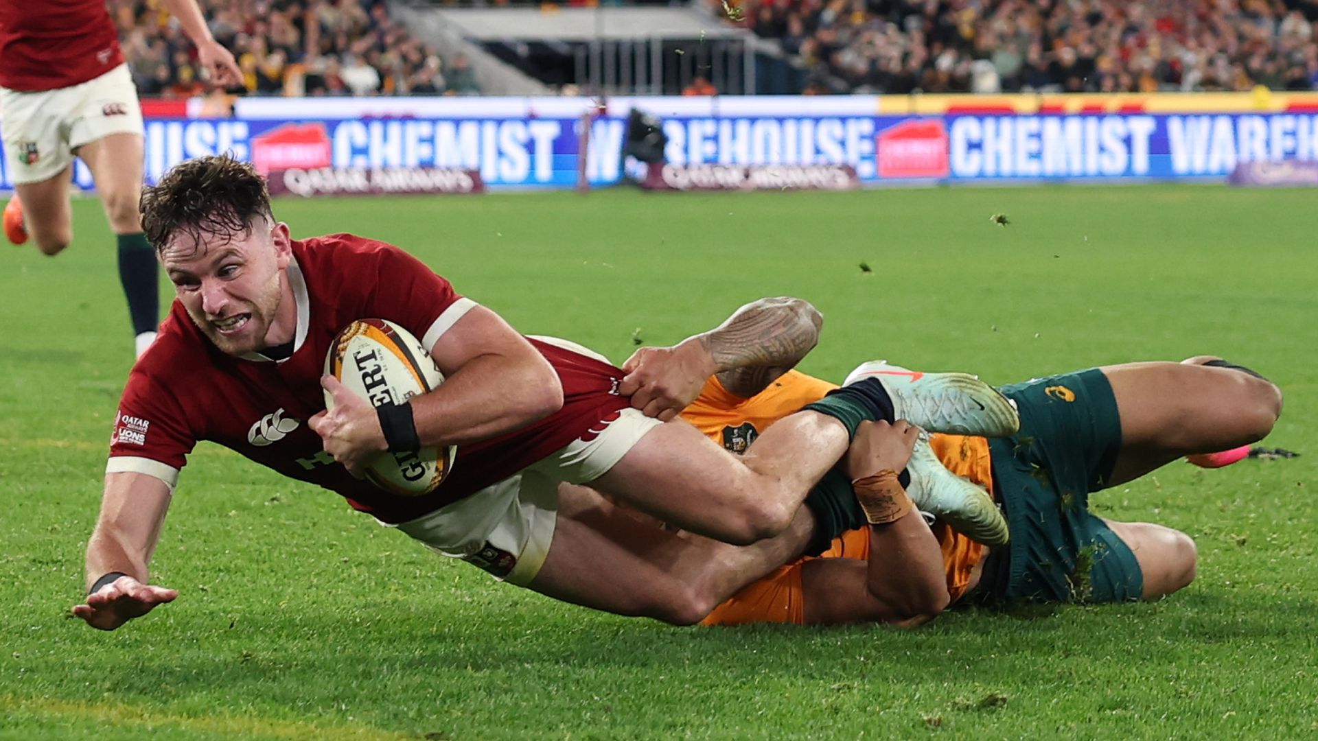 Lions clinch series as last-gasp try seals epic comeback