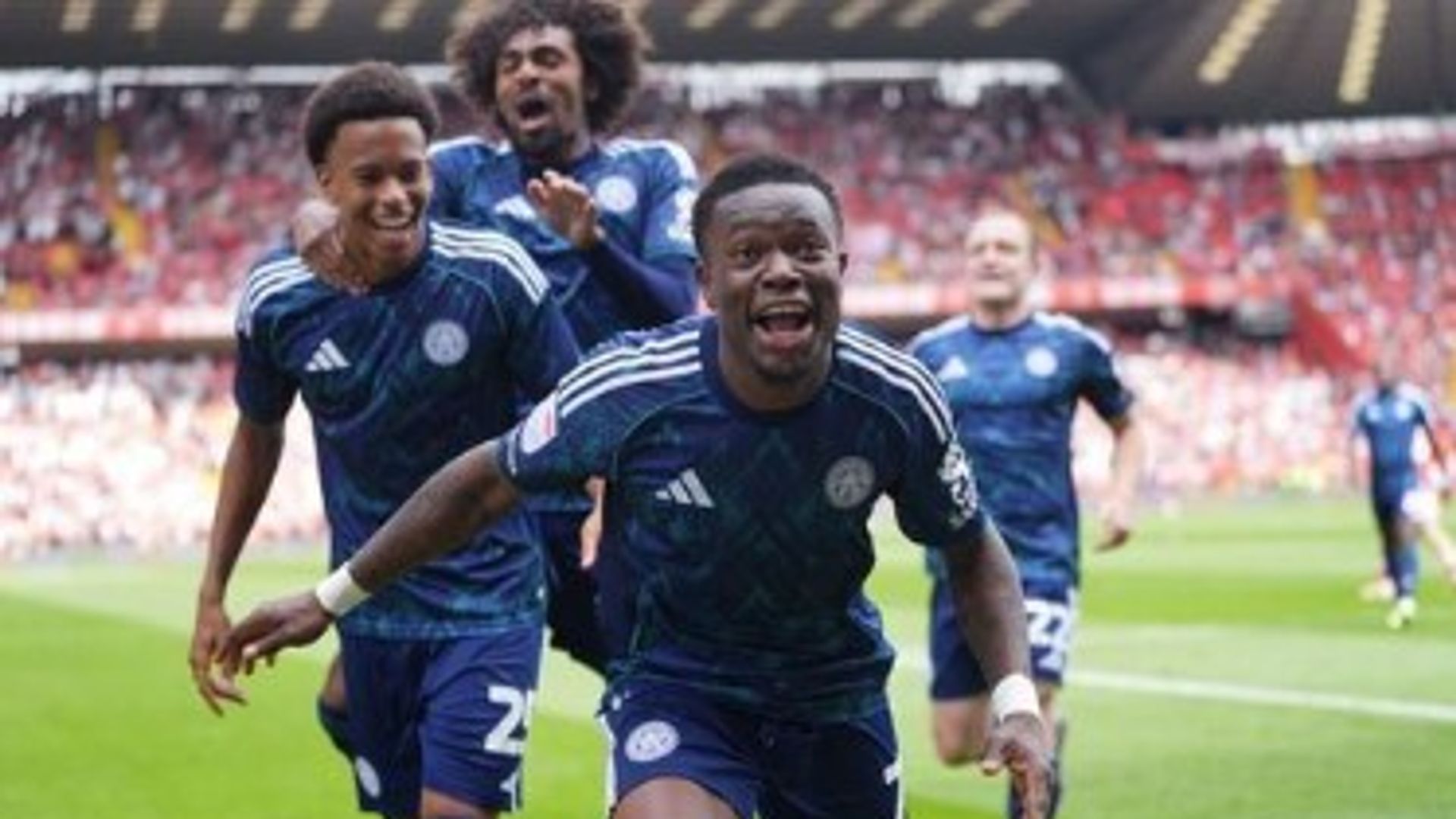 Stunning Fatawu strike steers Leicester past Charlton - free highlights and report