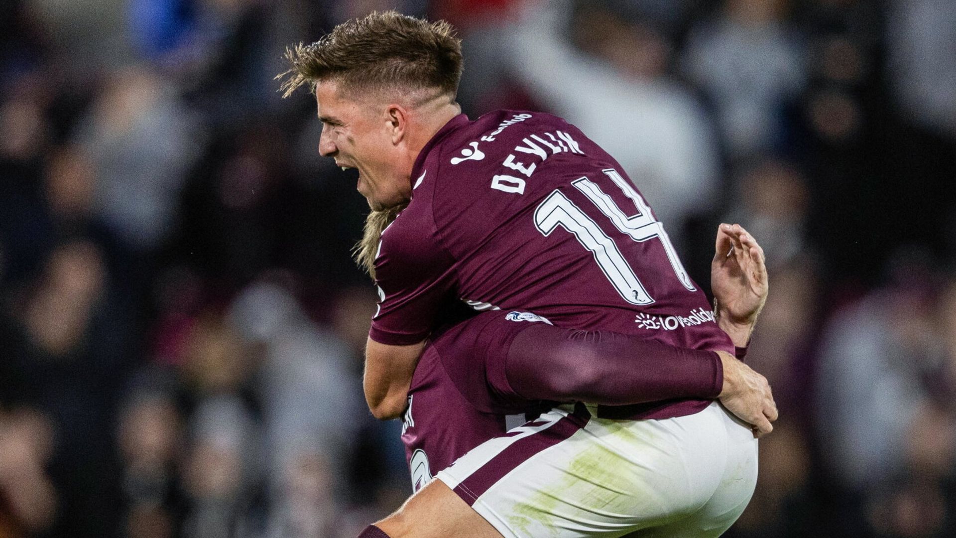 Hearts ease to home victory against Aberdeen