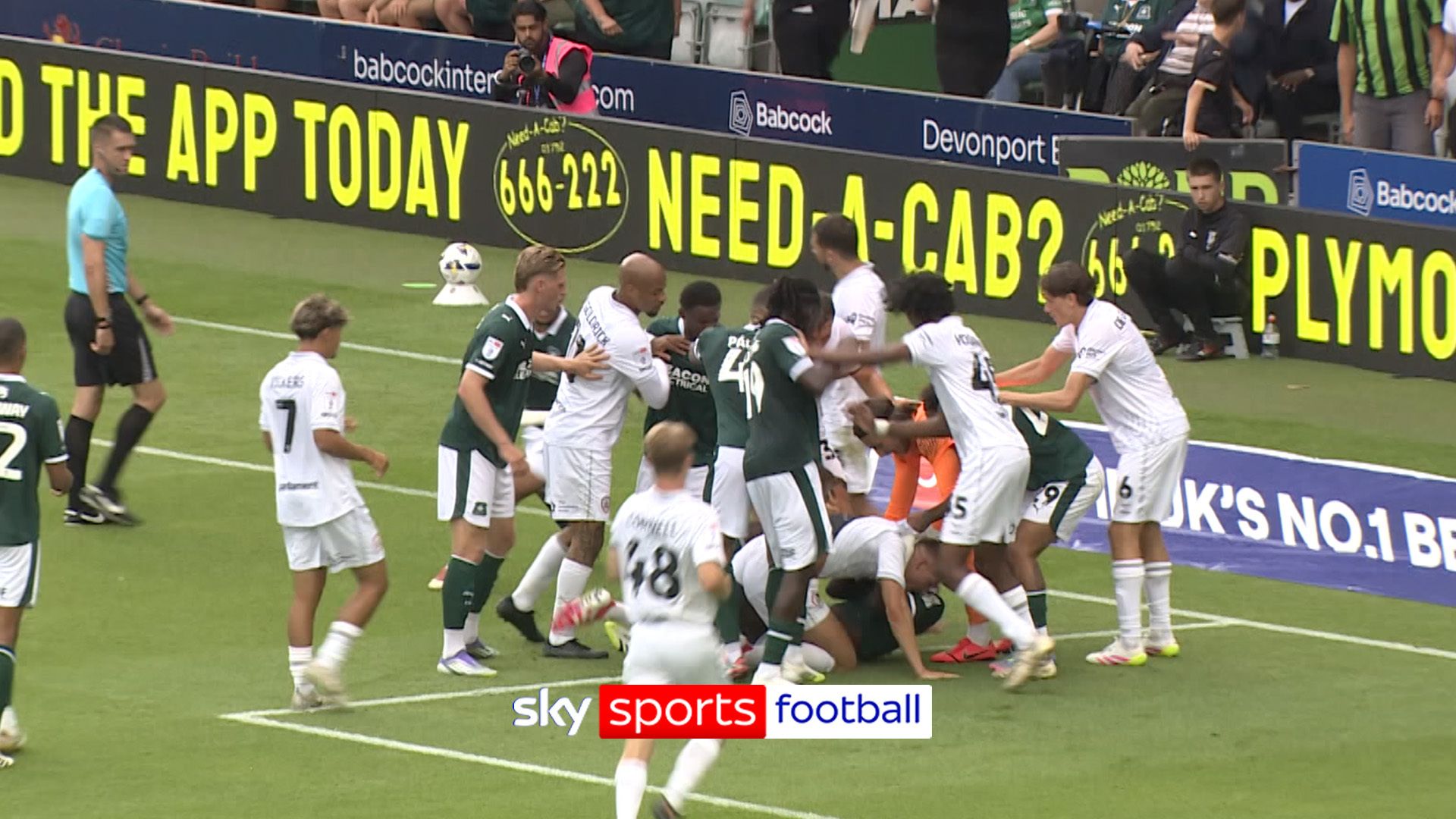 'Playground stuff' | Tensions boil over between Plymouth and Barnsley just before half-time