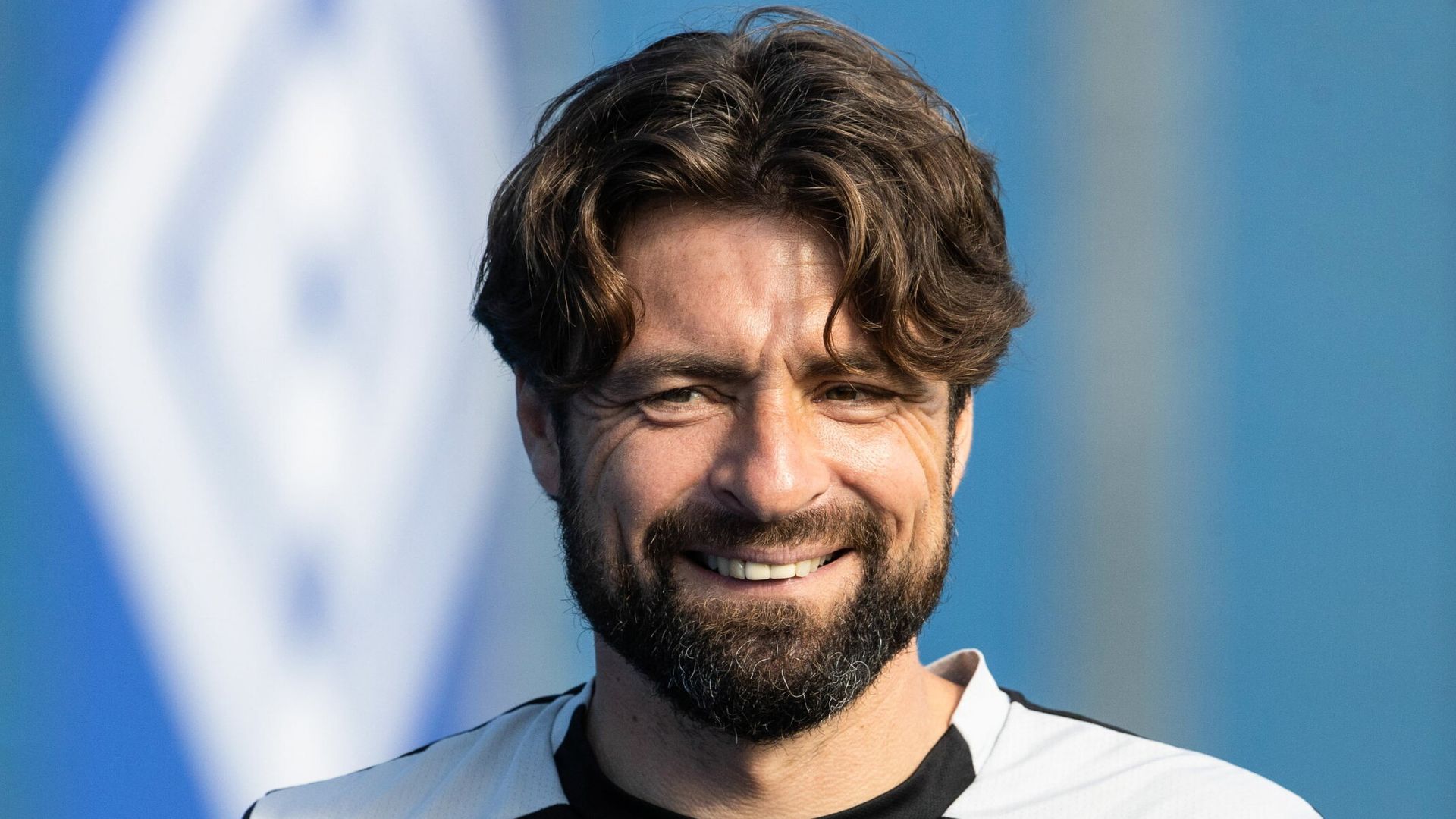 Martin not worried about 'outside noise' from Rangers fans