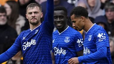 Everton's Kiernan Dewsbury-Hall (left) celebrates with his team-mates after scoring his sides third goal