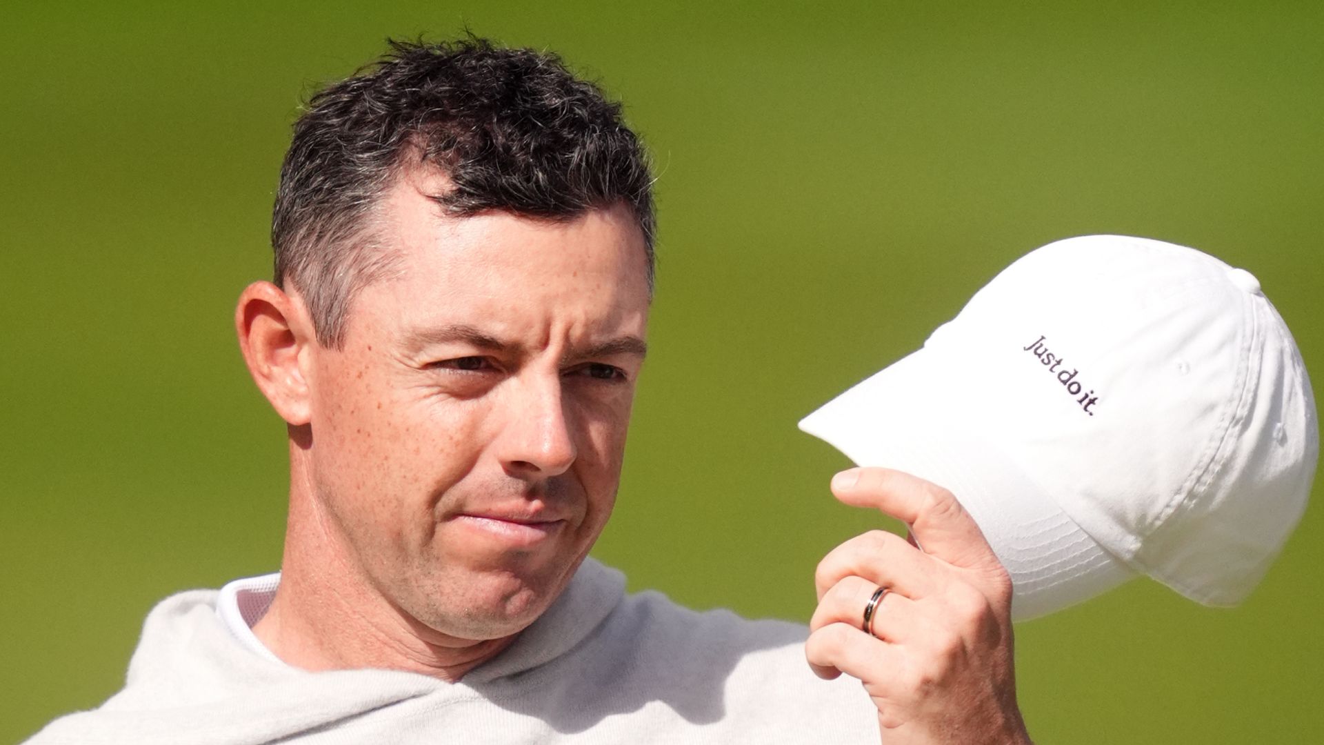 McIlroy falls further behind Hovland after final-hole blunder