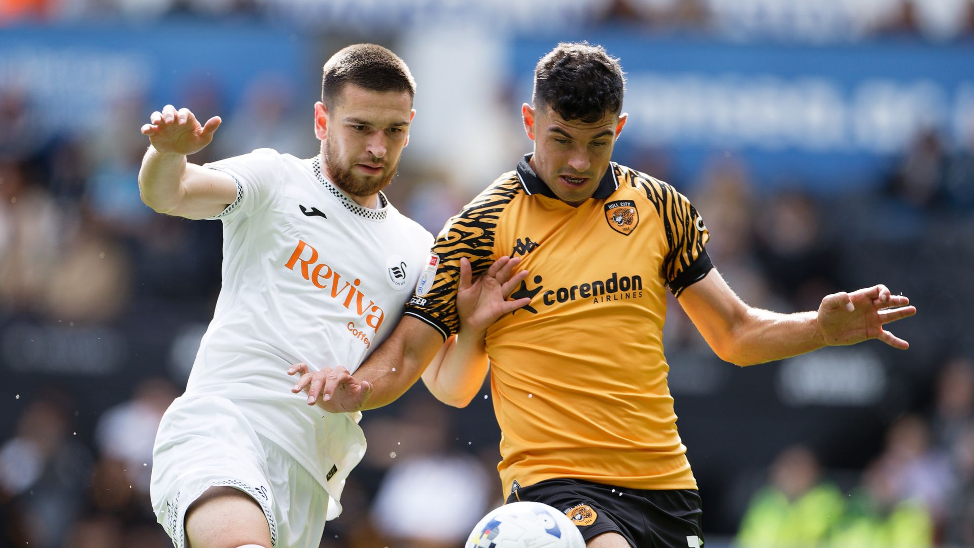 Hull strike late to hold Swansea