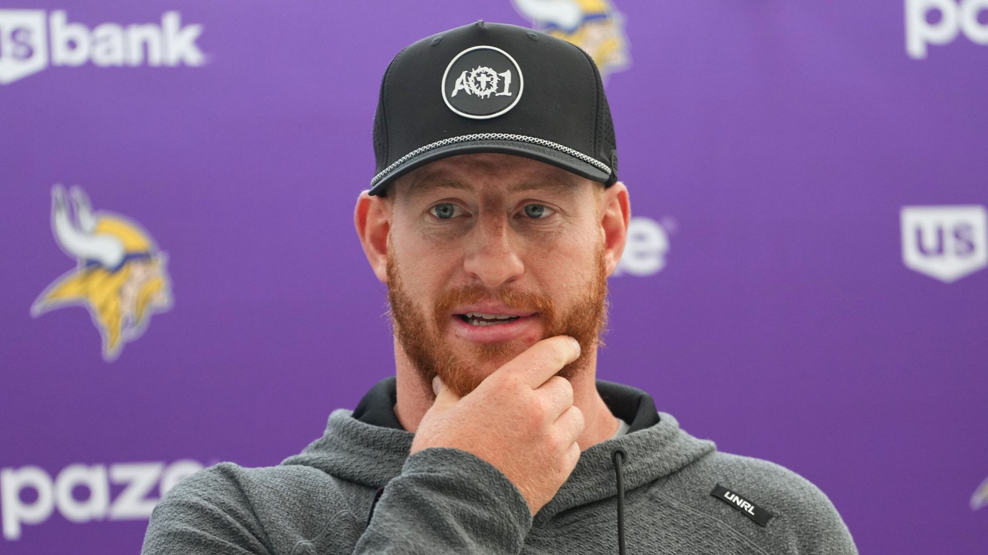 Haircuts, golf and Garrett: Wentz's 'gorgeous' NFL London trip