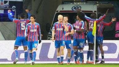 Crystal Palace players celebrate after Crystal Palace's Daniel Munoz scored his side's opening goal during the Europa Conference League soccer match between Dynamo Kyiv and Crystal Palace in Lublin, Poland, Thursday, Oct. 2, 2025. (AP Photo/Czarek So