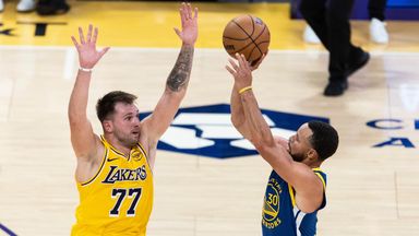 Golden State Warriors came out on top against Los Angeles Lakers