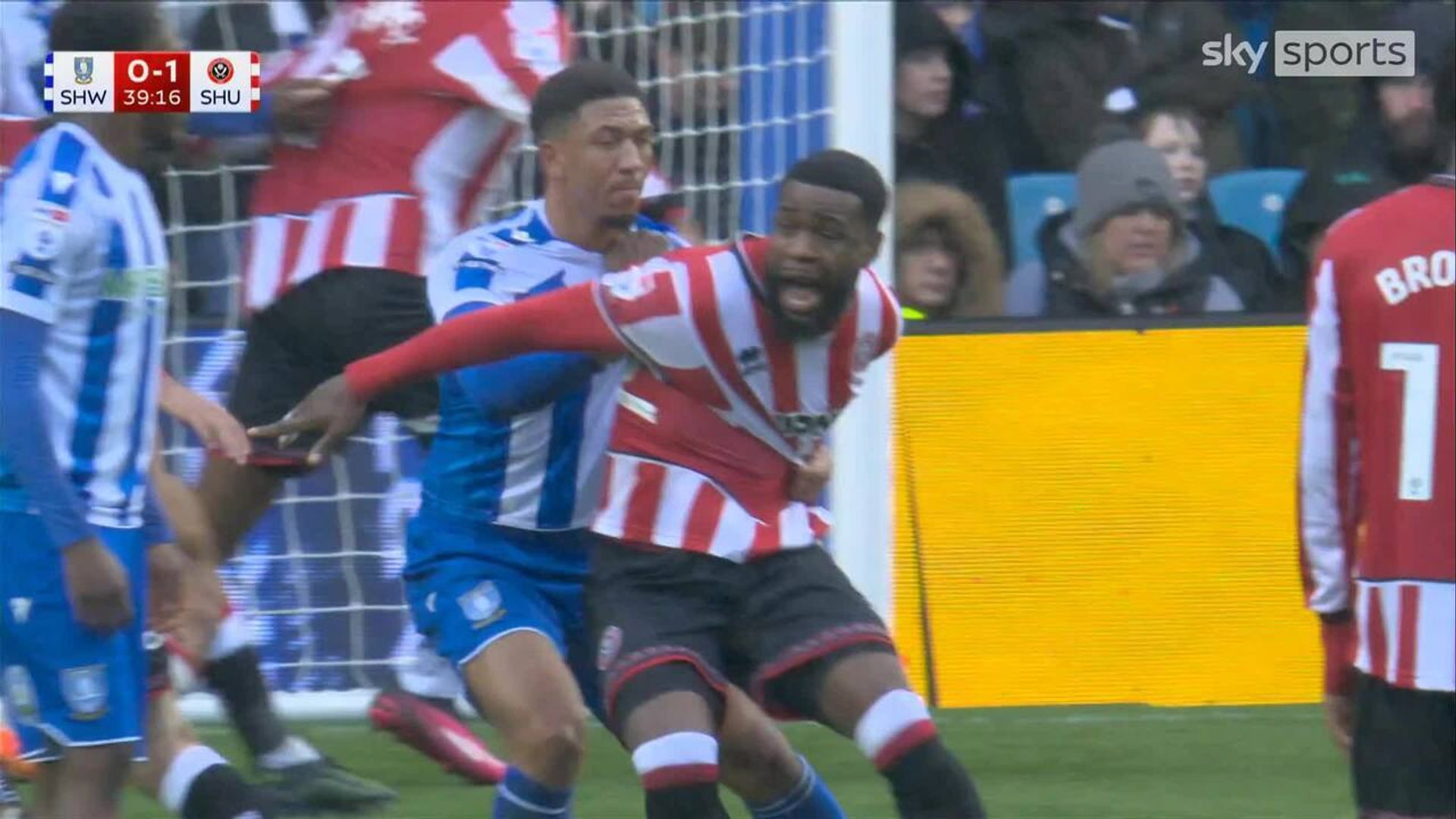 'That should be a penalty' | Sheff Wed unpunished for dubious challenge