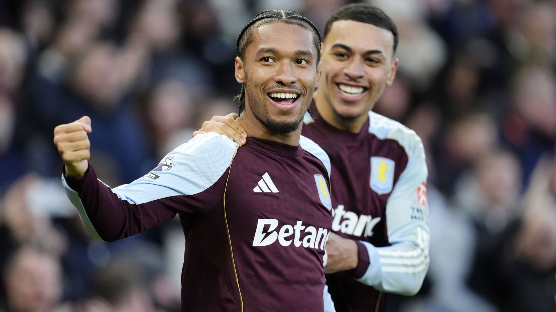 Kamara strike sees off Wolves as Villa go third