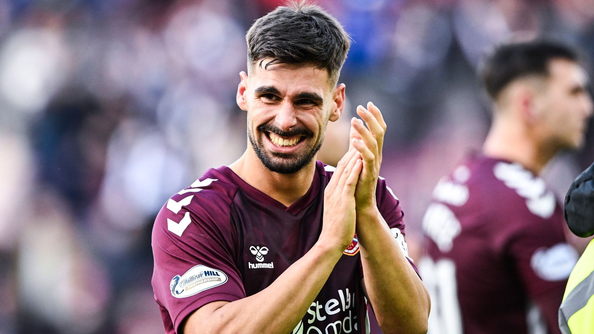 The best football chant? | Braga on POTM prize and Hearts song!