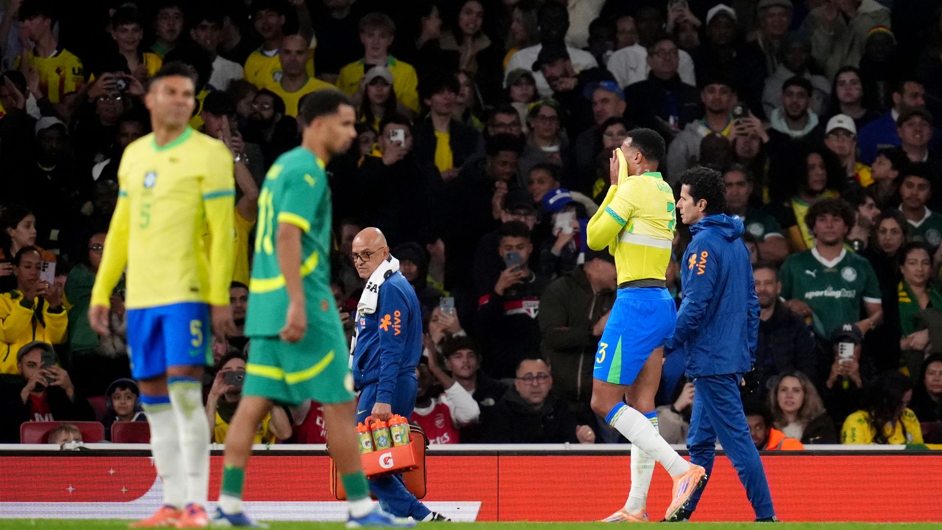 Gabriel limps off as Premier League stars guide Brazil to victory in London