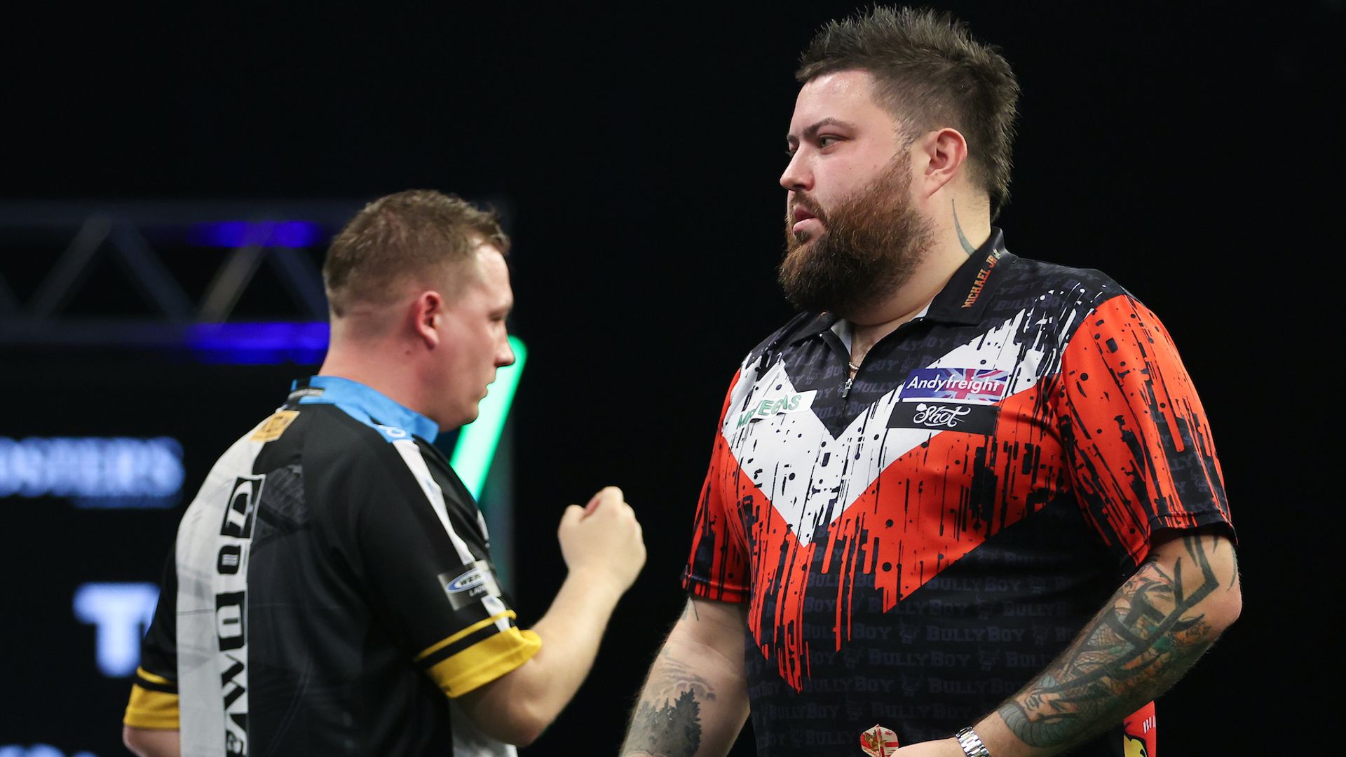 Smith survives ELEVEN match darts to set up Grand Slam showdown with Humphries