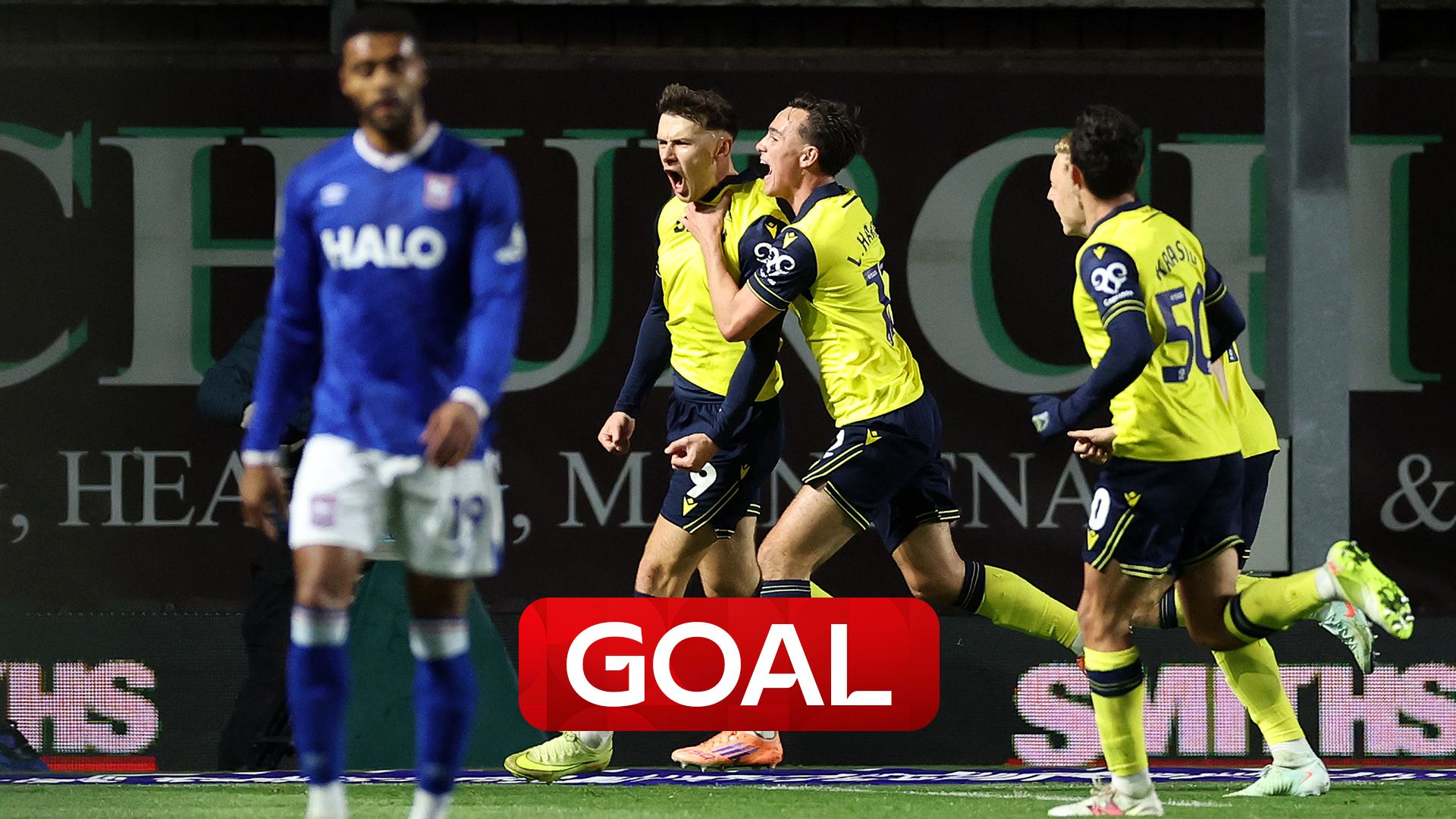 Harris capitalises on Ipswich error to give Oxford the lead