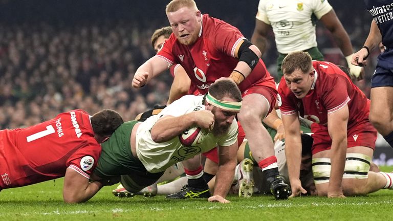 Gerhard Steenekamp got over for South Africa's first try of the Test