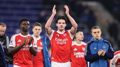 Arsenal head into Christmas top of the Premier League after vitory at Everton