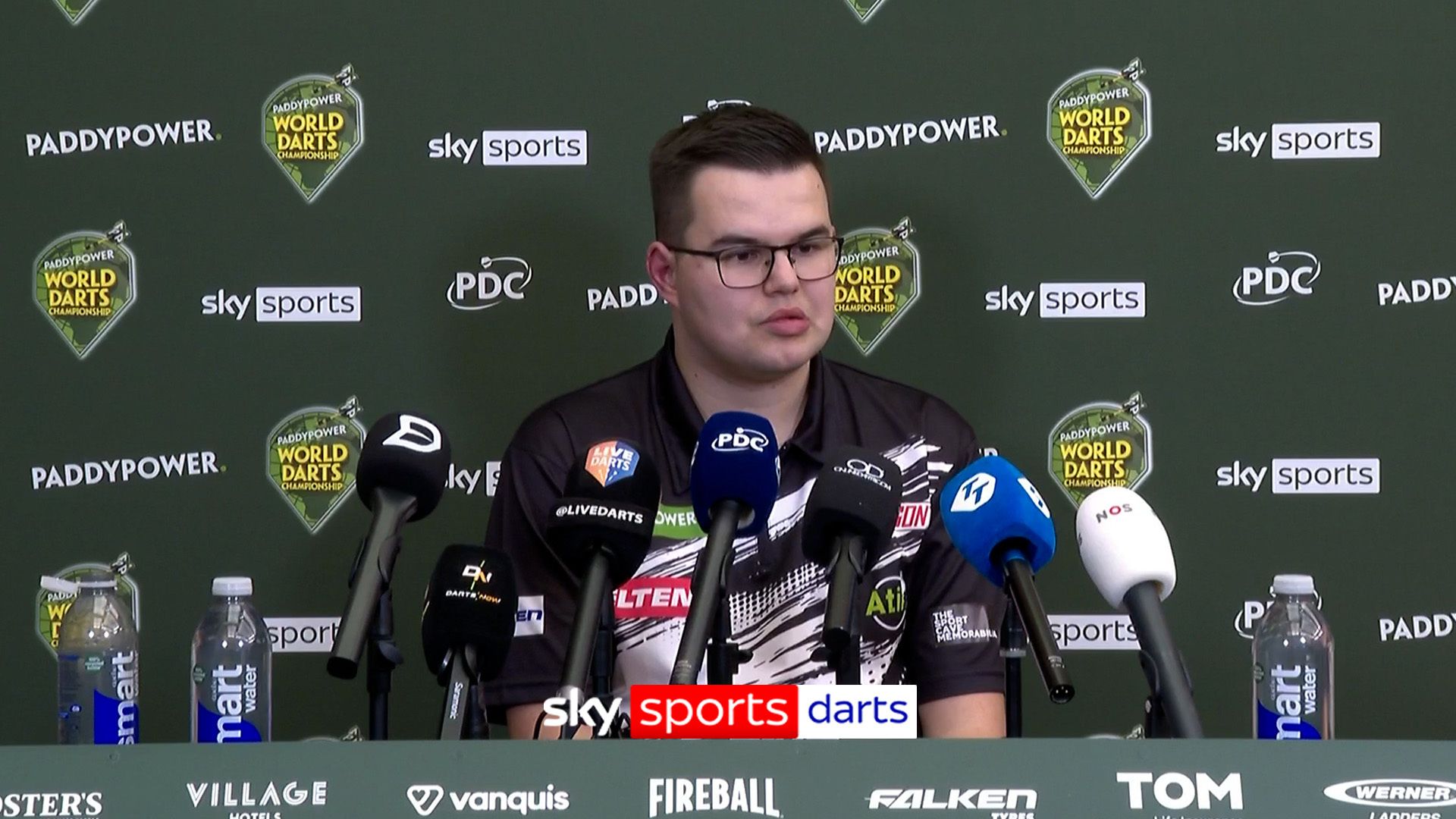 Van Veen: I know I can give Littler a game, I have beaten him before 