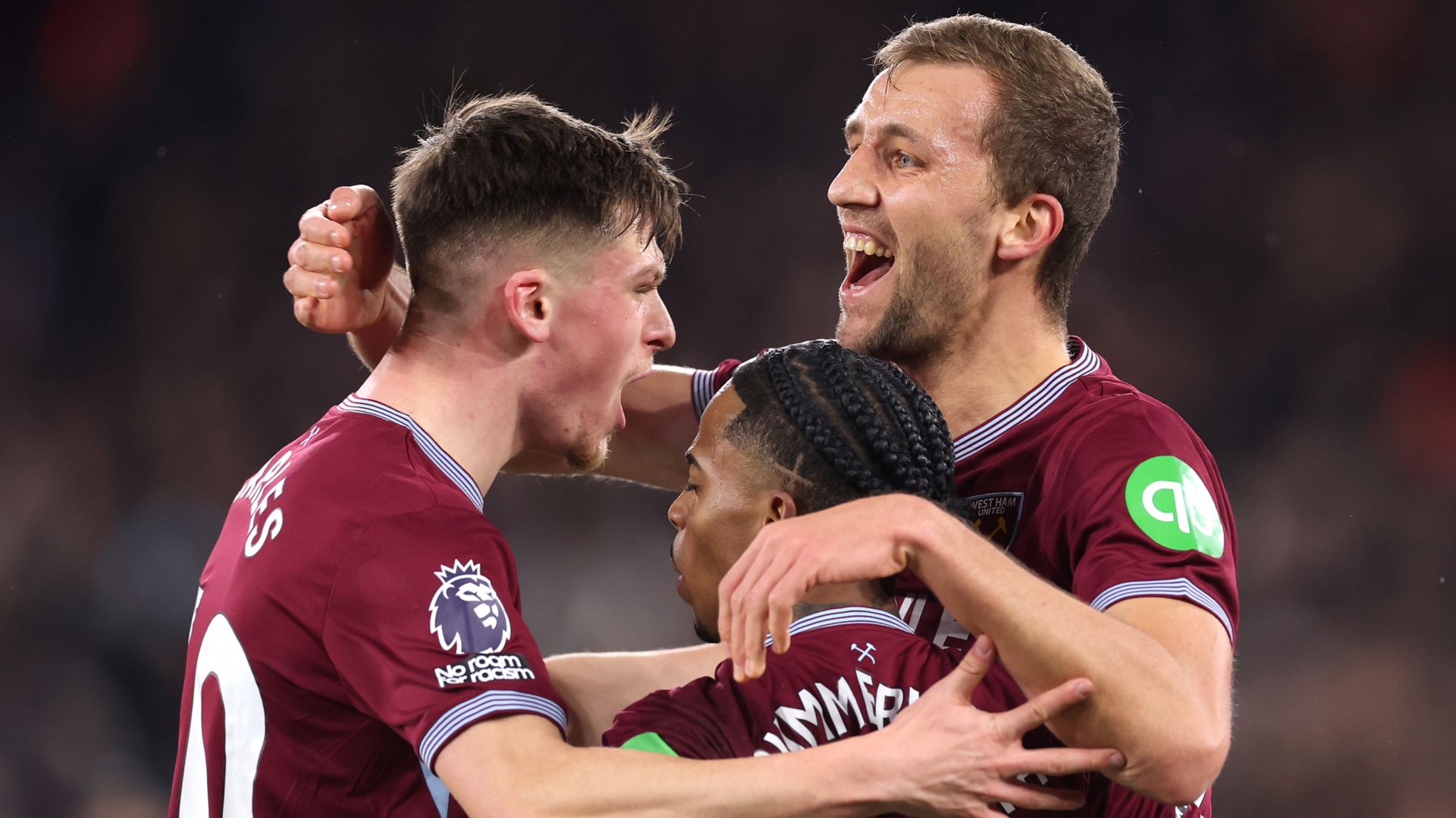 West Ham take lead in 'relegation cup final' vs Forest LIVE!