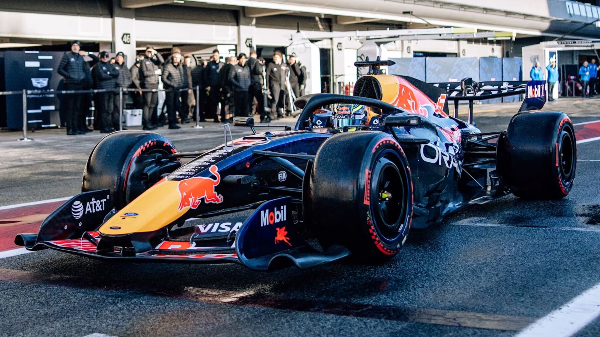F1's new era begins with Red Bull and Mercedes making positive starts
