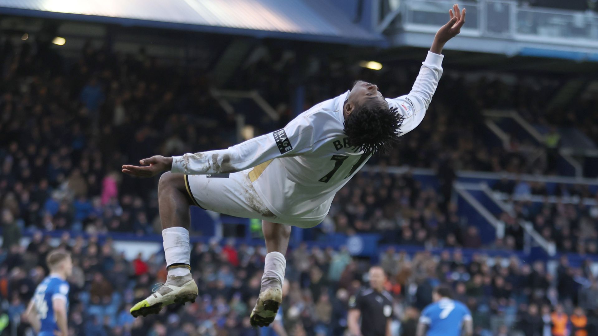 Sheff Utd nick last-ditch win at Portsmouth