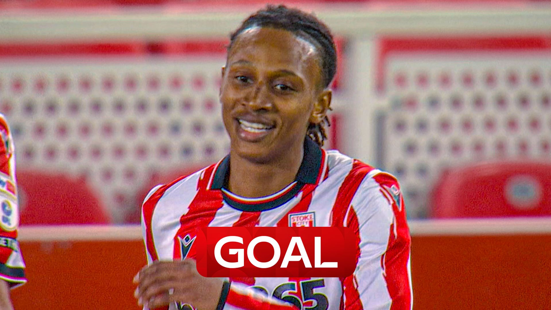 'That's how to counter attack!' | Cisse slots Stoke into the lead against Oxford