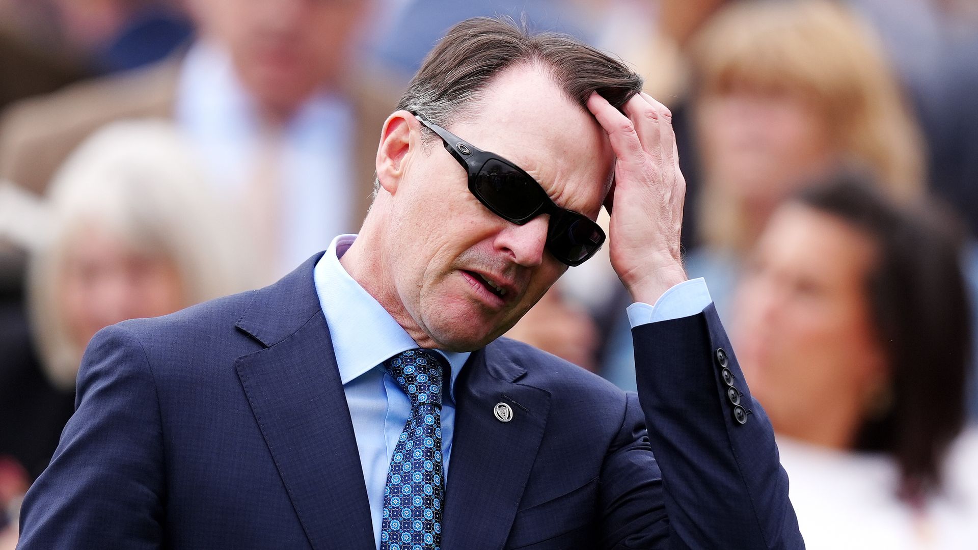 Albert Einstein and Gstaad taken out of Guineas due to clerical error