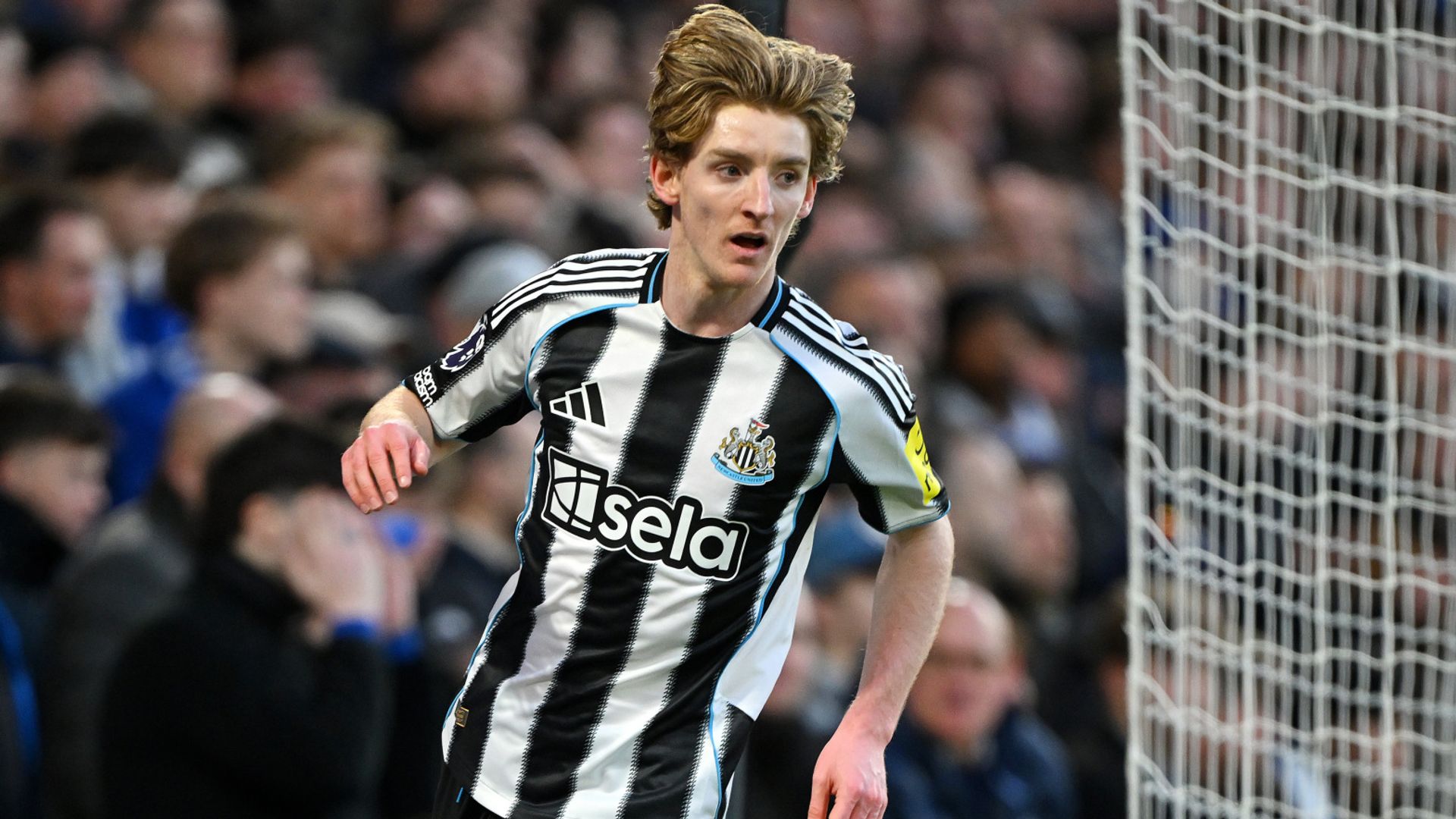 Newcastle boost European hopes with win at Chelsea