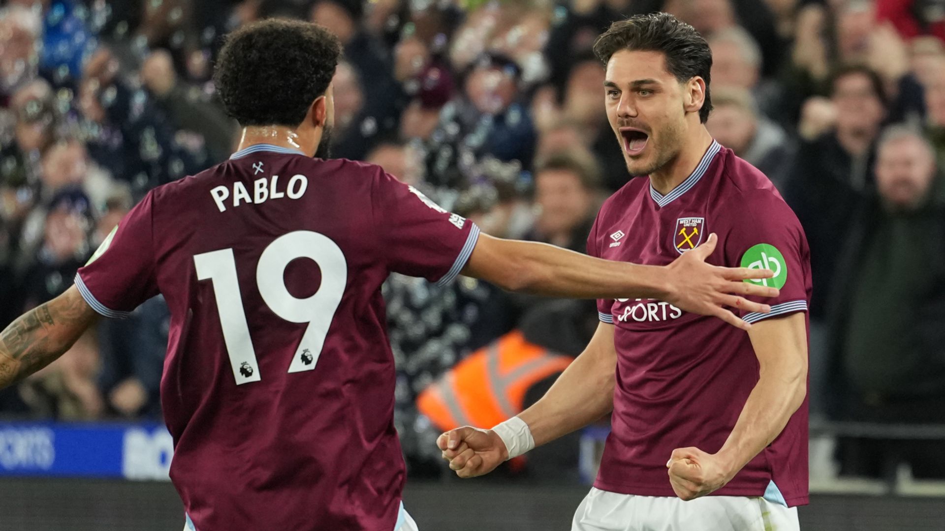 Title race over? City held at rejuvenated Hammers to trail Arsenal by nine