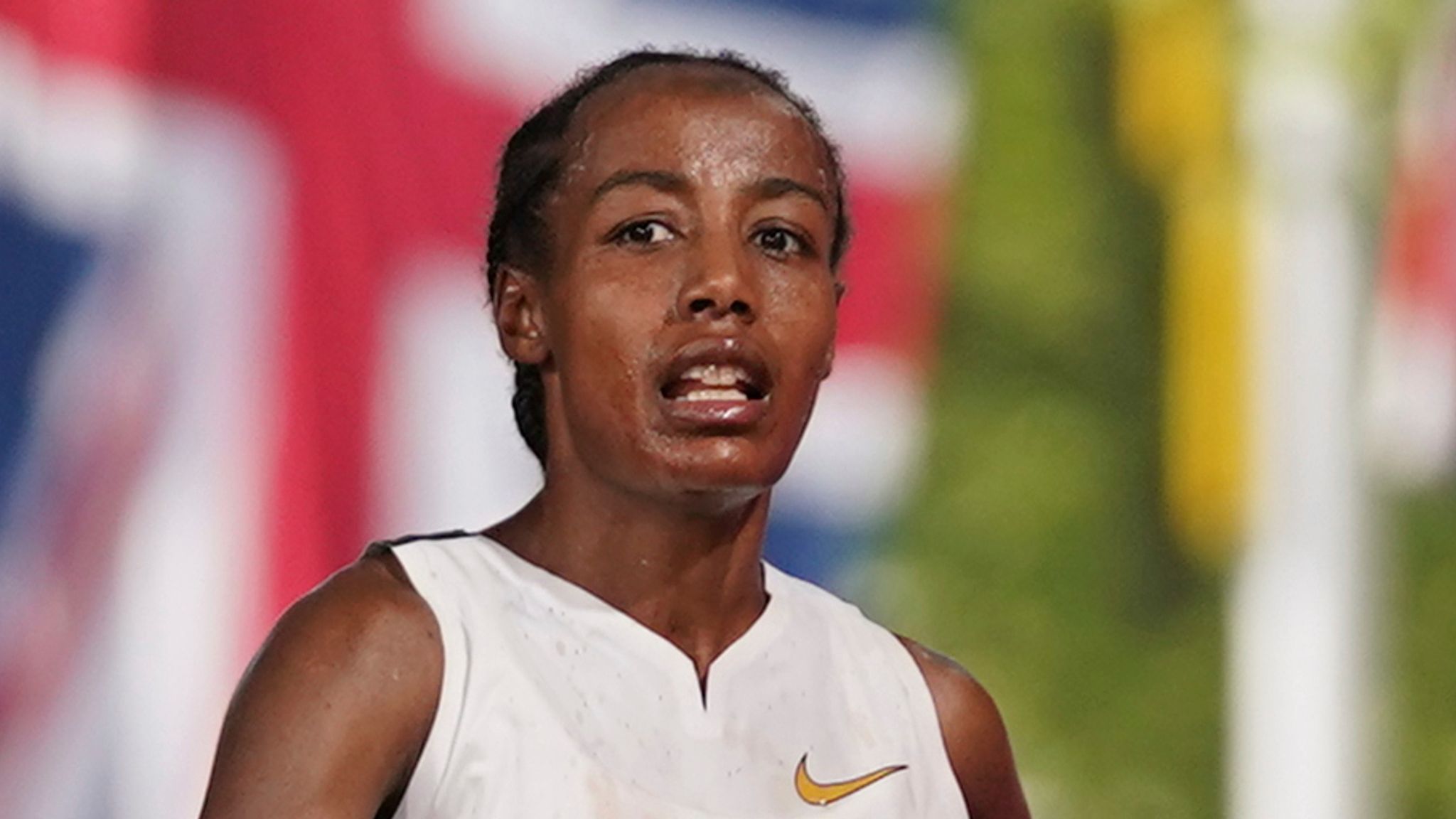 Hassan pulls out of London Marathon after 'unfortunate' treadmill 'incident'
