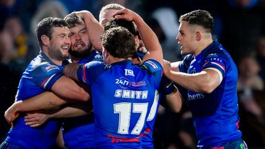 Wakefield celebrate scoring a try in Challenge Cup (SWPix)