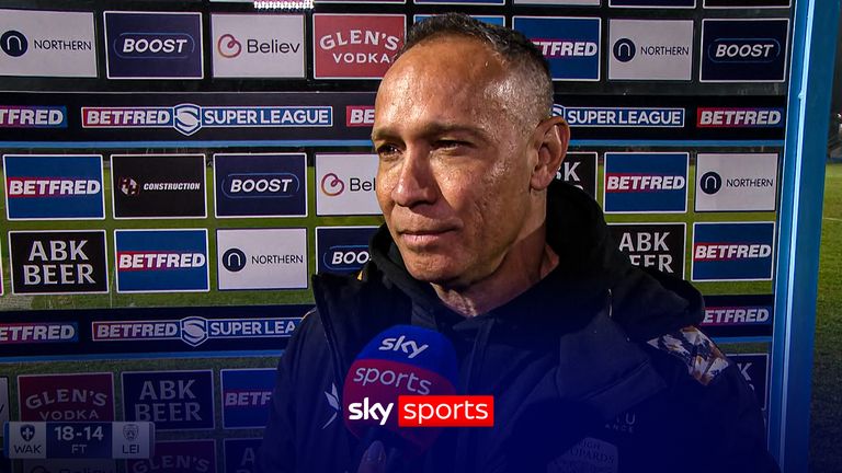 Adrian Lam keskustelee Gareth O'Brienin HIA:sta, jossa hänen mielestään hänen olisi pitänyt päästää takaisin, jos Leigh Leopardsin Wakefield Trinitylle tappion aikana ei ollut mitään vikaa.