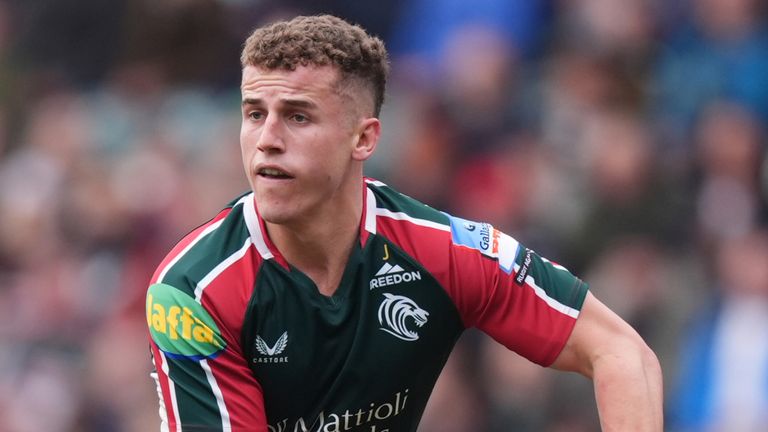 Leicester fly-half Billy Searle kicked three penalties and two conversions for a 13-point haul