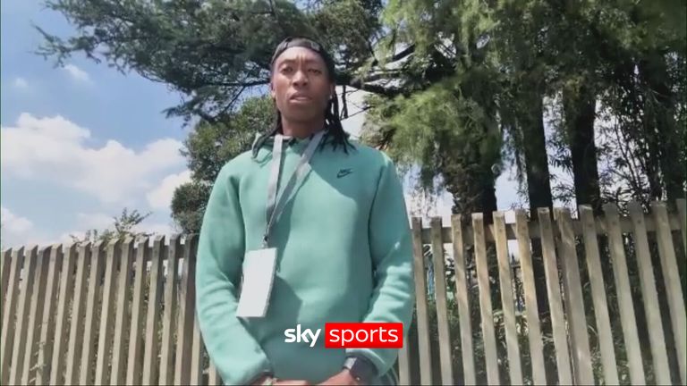 Caster Semenya incoraggia una sfida contro la storica decisione di reintrodurre i test sessuali oltre a vietare le donne transgender e gli atleti con differenze nello sviluppo sessuale (DSD) dalle competizioni femminili