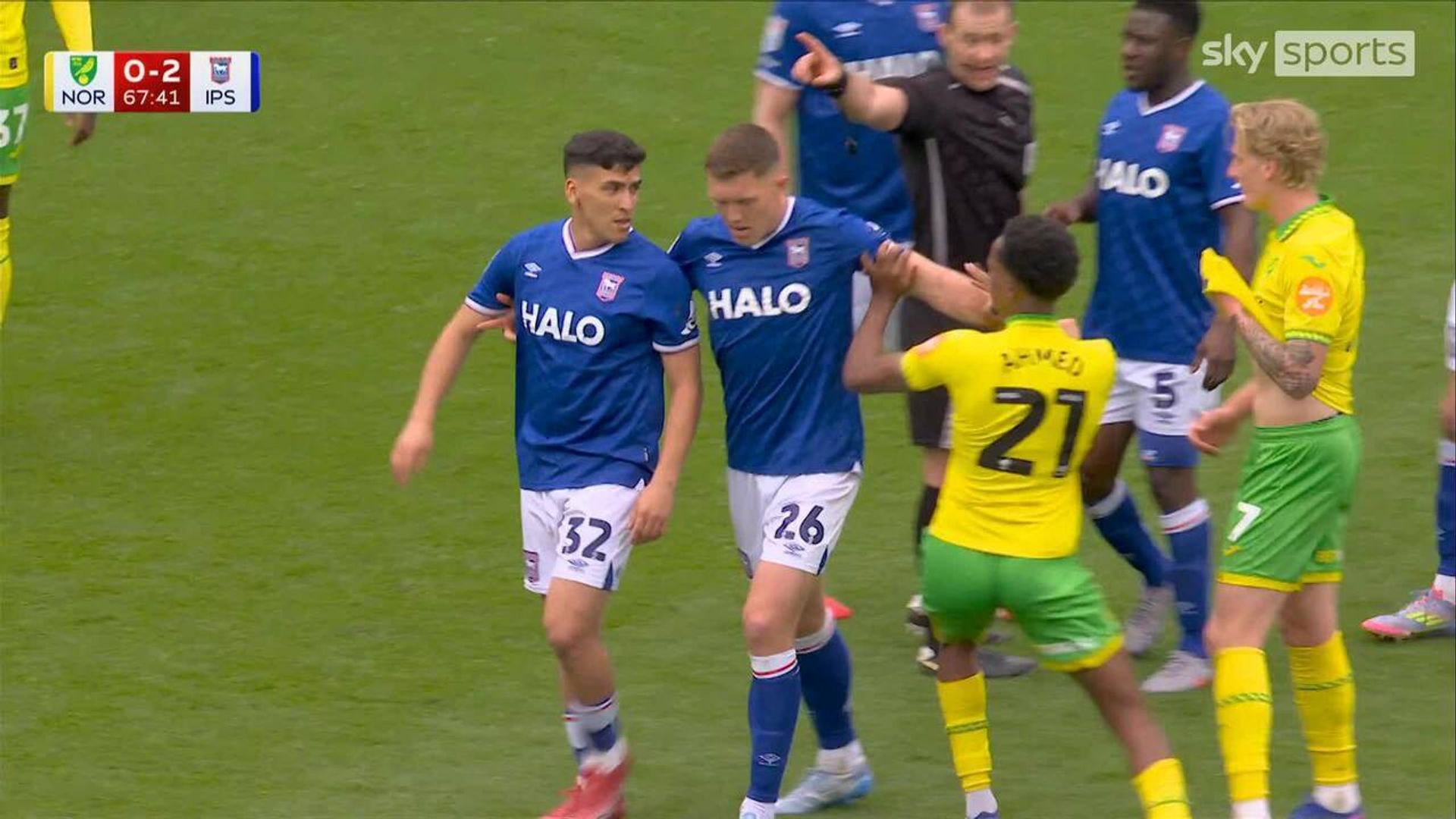 Sub Nunez hooked after 23 minute red card tightrope | 'That's EMBARRASSING!' 