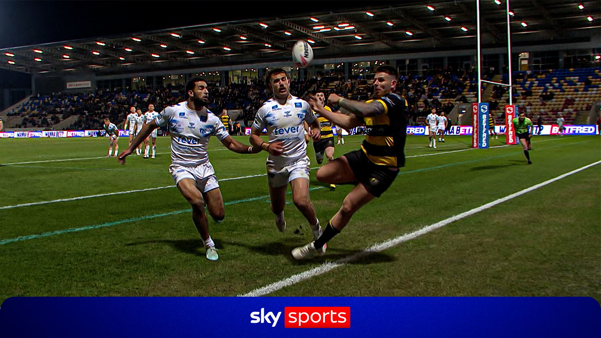 'Miracle play' produces try-of-year contender